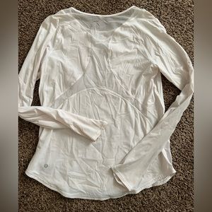 white long sleeve lululemon shirt